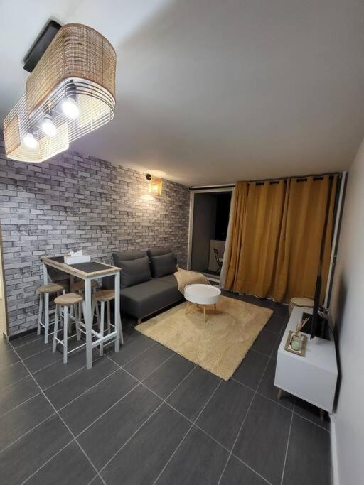 Pepite Entre Paris Et Versailles Apartment Chaville Bagian luar foto