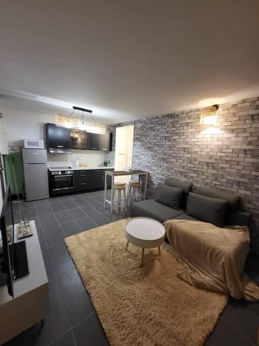 Pepite Entre Paris Et Versailles Apartment Chaville Bagian luar foto